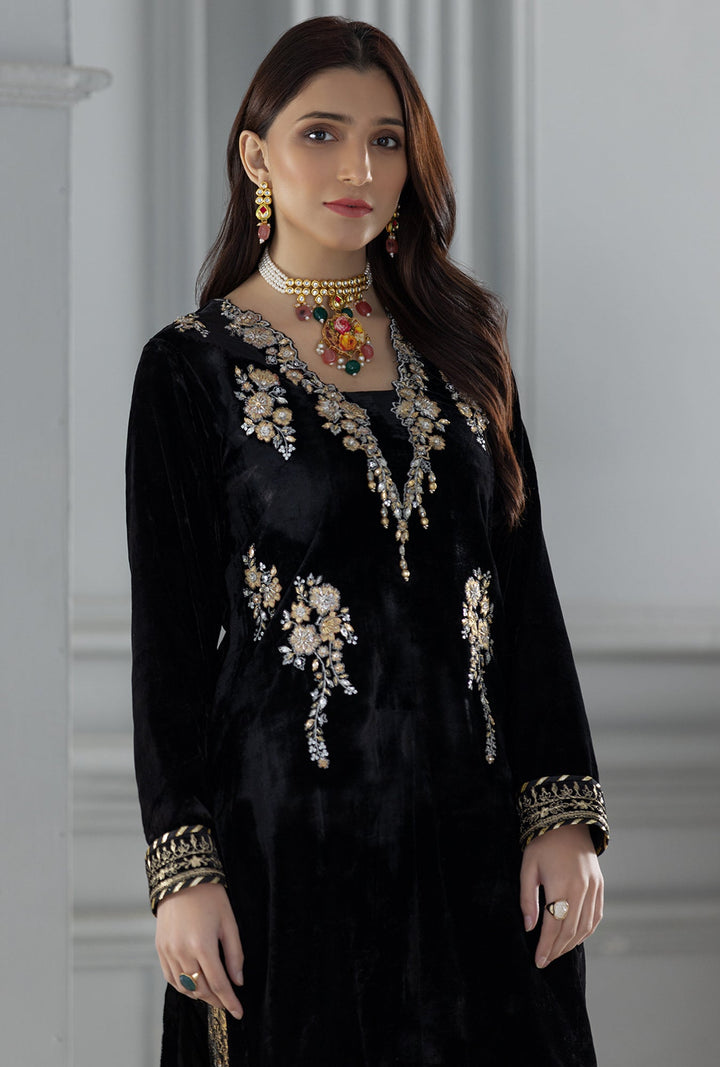 NOOR Velvet Edit2022